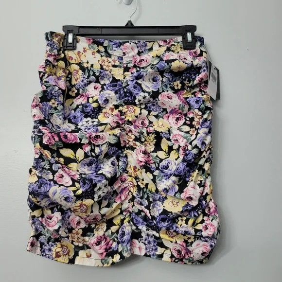 I.N. San Francisco, Floral Print Skirt - Picture 4 of 10